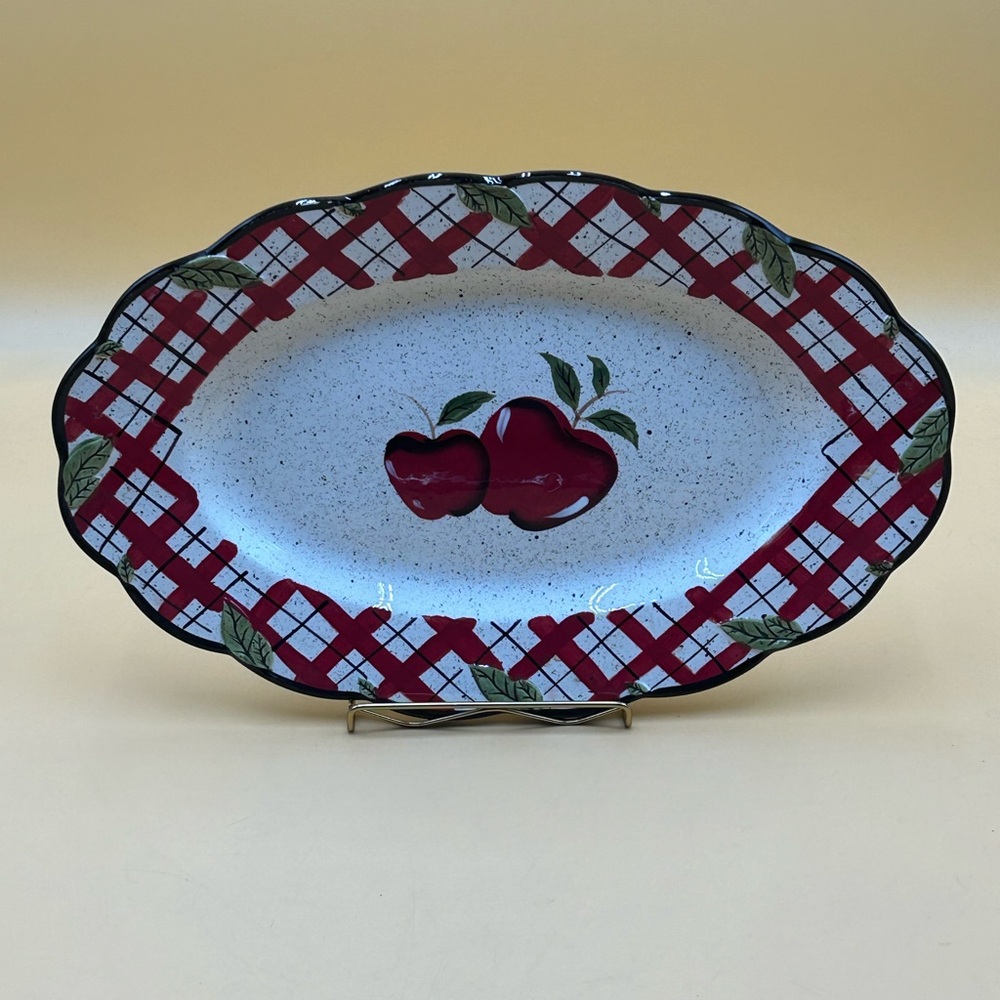 Young’s heartfelt kitchen creations apple platter